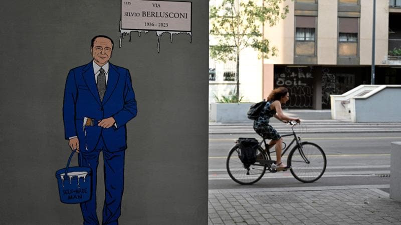 Sondaggi politici, l’effetto Berlusconi spinge ancora Forza Italia. Cresce anche la Lega, flessione FdI