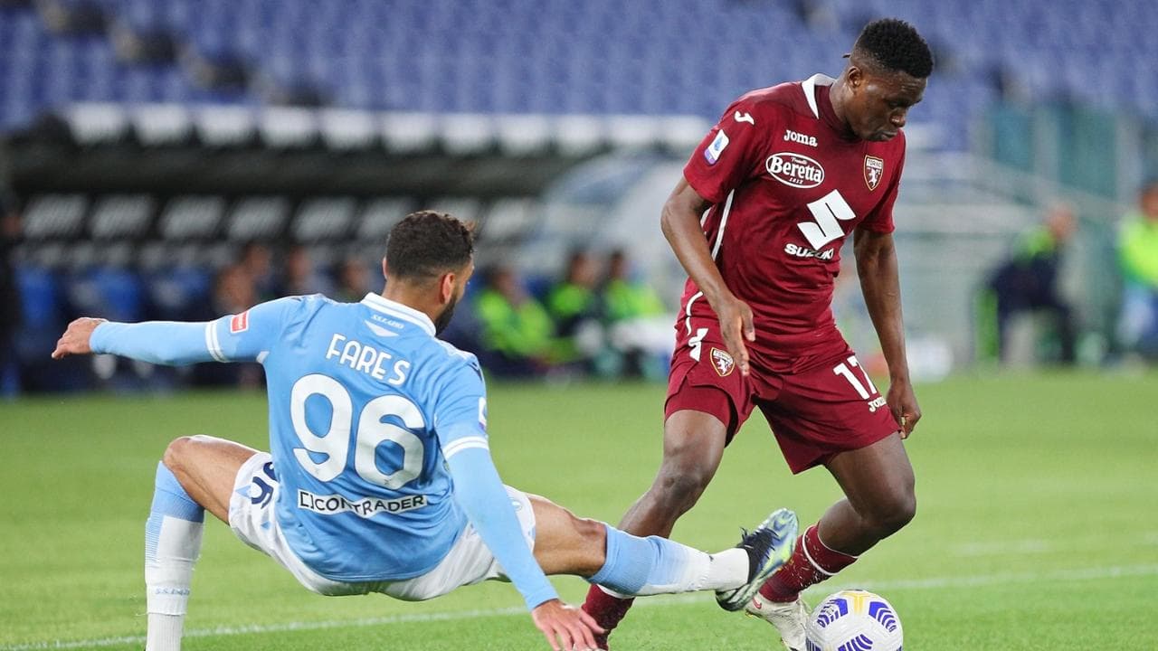 Singo in azione con la maglia del Torino
