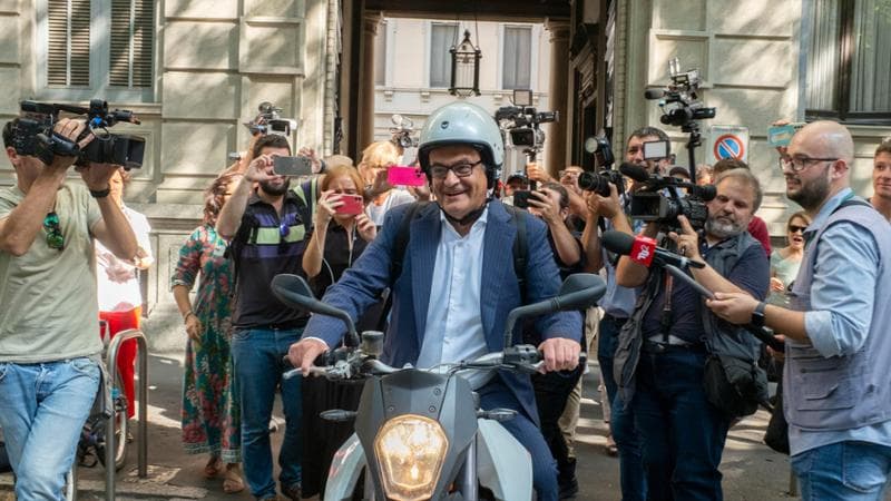 Il notaio Arrigo Roveda
