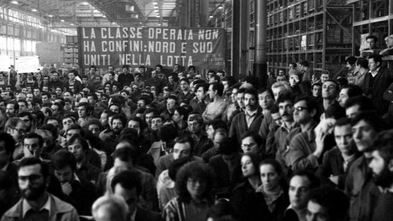 Un congresso-assemblea con i lavoratori dell'Alfa Romeo di Arese (Mi). Nel 1977. Fotogramma
