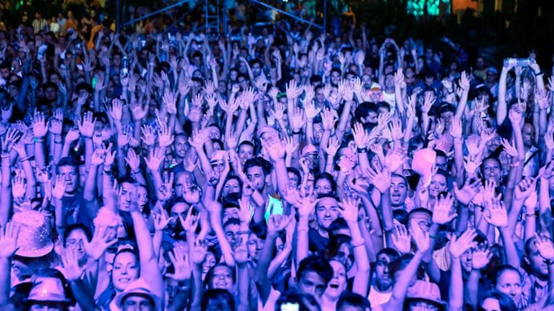 Un concerto delle precedenti edizioni della Notte Rosa. Fabrizio Petrangeli
