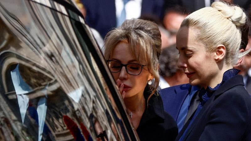 Marta Fascina e i 100 milioni dell’onorevole “non moglie”. L’aspirante leader si consola con il lascito