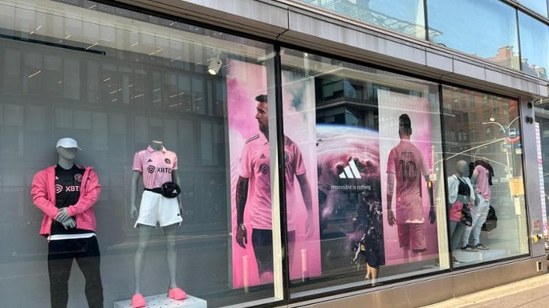 Messi, le prime foto con la maglia di Miami