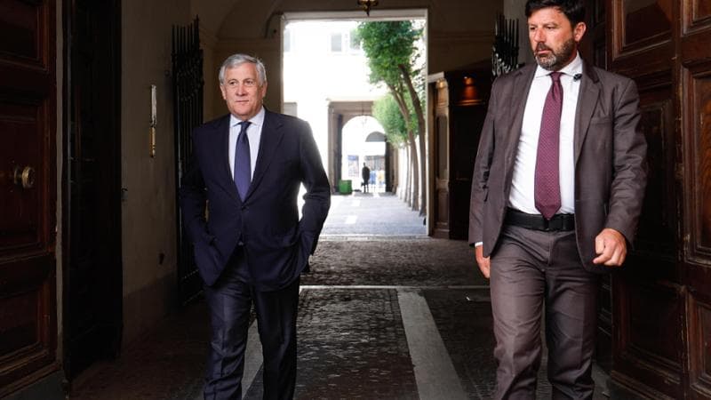 Forza Italia, il comitato di presidenza candida Tajani alla guida del partito: “Unità e collegialità come voleva Berlusconi”