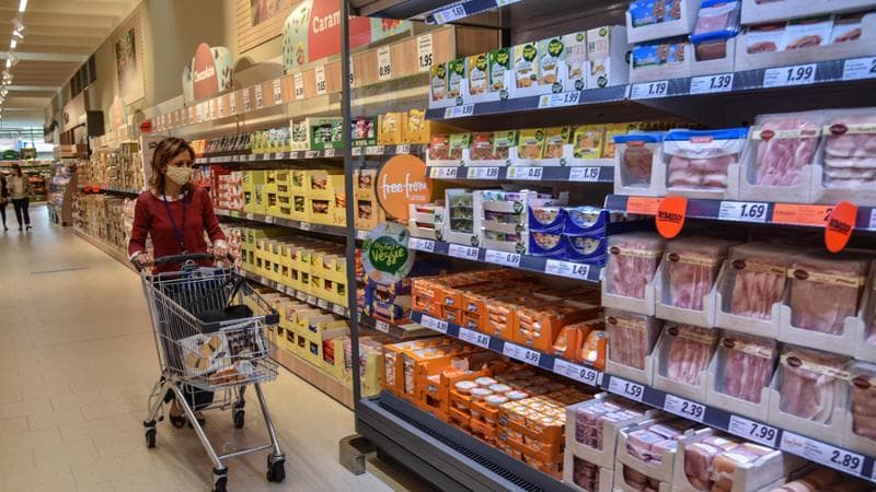 Arriva la nuova social card per gli acquisti alimentari: dal 18 luglio, 382 euro a 1,3 milioni di italiani