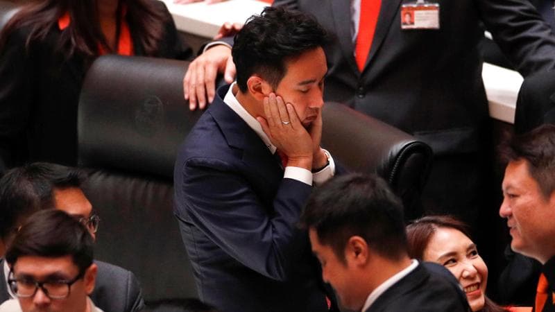 Thailandia, niente svolta: i senatori vicini all’esercito golpista bocciano la nomina a premier del vincitore delle elezioni