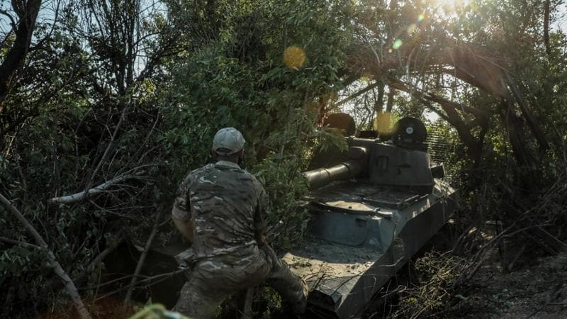 Stanchi di guerra, gli italiani si sentono lontani dalla Russia. Ma anche dall’Ucraina