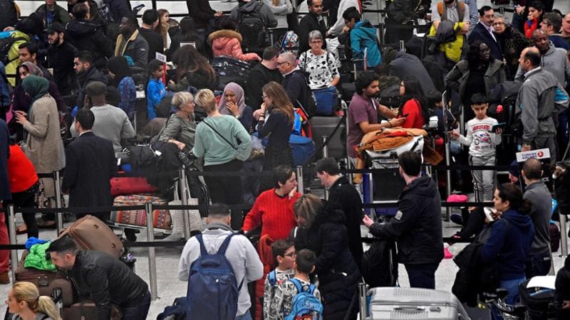 Maxi-sciopero a Gatwick, l’aeroporto di Londra si ferma per 8 giorni. Oltre 800mila posti coinvolti