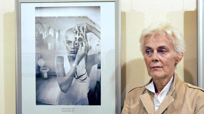 Francia, è morta la fotografa di guerra Marie-Laure de Decker