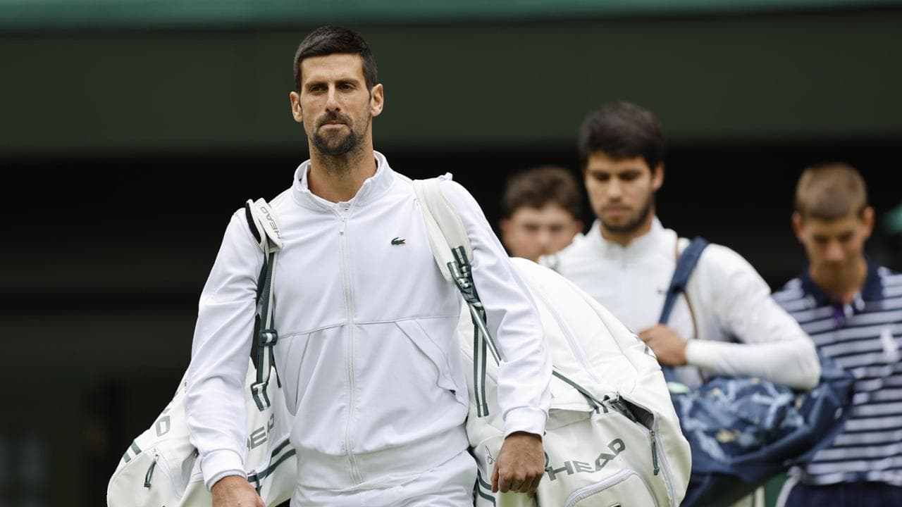 L'ingresso in campo di Djokovic e Alcaraz
