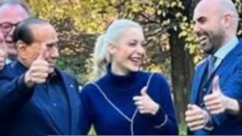 Silvio Berlusconi, Marta Fascina, Tullio Ferrante ad Arcore. Fonte: Instagram
