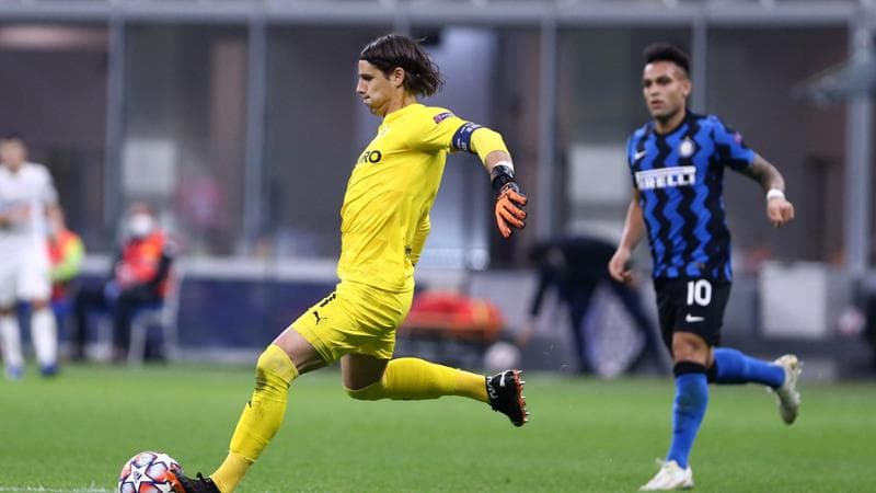 Yann Sommer in azione contro l'Inter quando giocava con il Borussia Moenchengladbach

