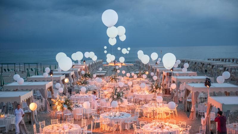 Una festa allo stabilimento Alpemare a Forte dei Marmi di propriet&agrave; di Andrea Bocelli (Alessandro Giannaccini / per gentile concessione di alpemare)
