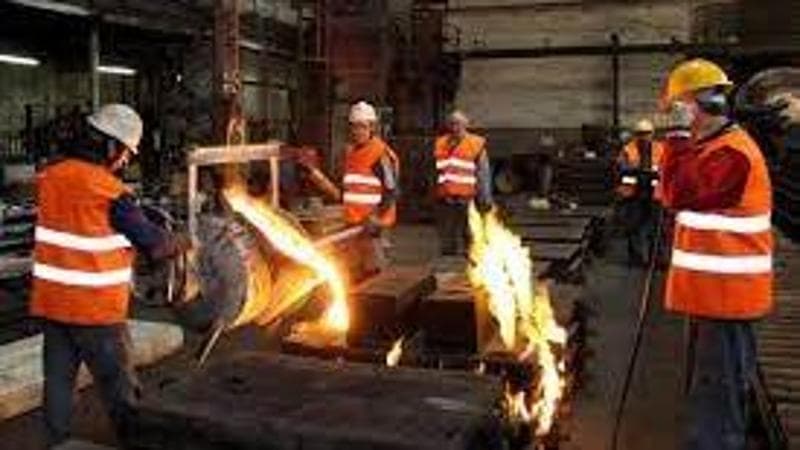 Come cambia il lavoro in fabbrica quando nei reparti le temperature sono roventi
