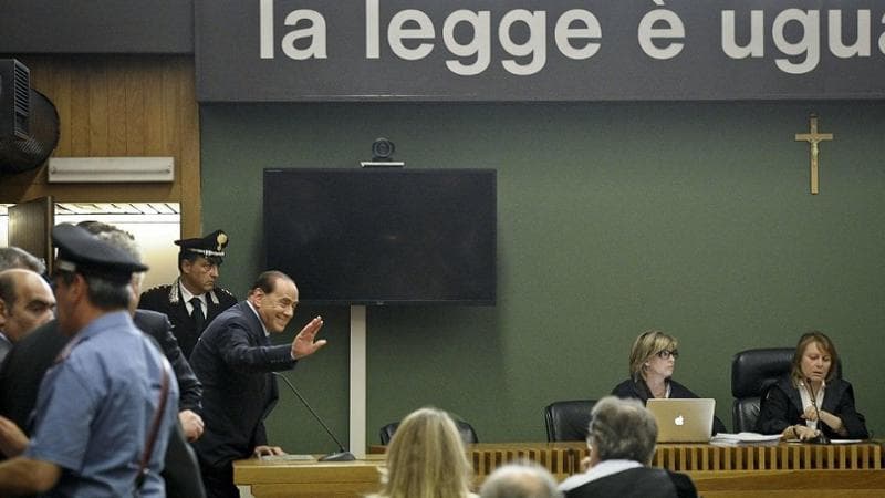 L’ultimo “interrogatorio” di Berlusconi: un lascito giudiziario per scagionare Lavitola. Ma per i magistrati non vale