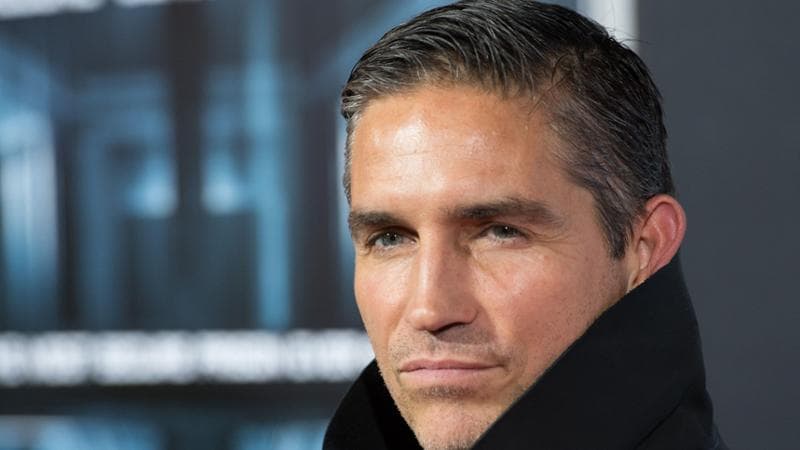 L'attore Jim Caviezel
