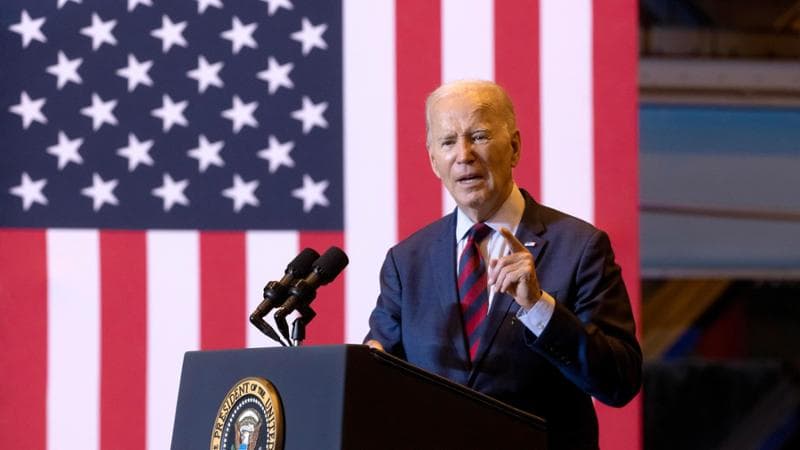 epa10758580 US President Joe Biden delivers remarks on his economic policies at Philly Shipyard in Philadelphia, Pennsylvania, USA, 20 July 2023. President Biden cited job figures and statistics on lowering inflation to say his policies are improving the economy for workers.  EPA/MICHAEL REYNOLDS
