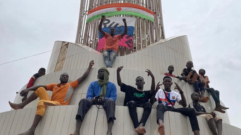 Sostenitori del presidente Mohamed Bazoum a Niamey
