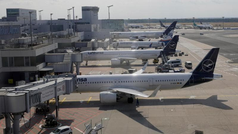 Turismo, quest’anno si viaggia a ogni costo: e così è boom di profitti per le compagnie aeree