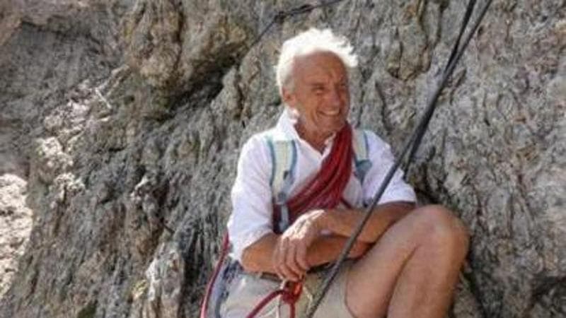 Dolomiti, scala montagna da solo e senza protezioni: morto Diego Zanesco, era guida alpina esperta