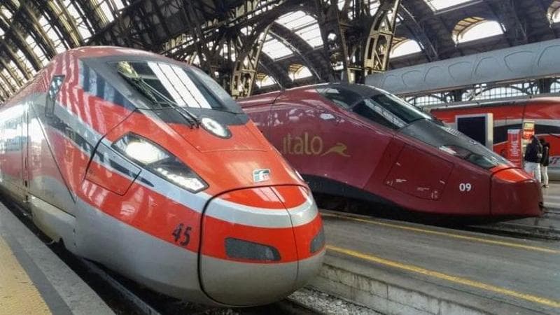 Alta Velocità in tilt, tra binario unico e ingorghi sulla linea. Trenitalia: "La circolazione non si è fermata, solo rallentata"