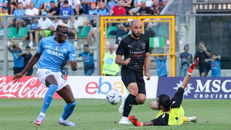 Victor Osimhen in azione durante l'amichevole Napoli-Hatayspor
