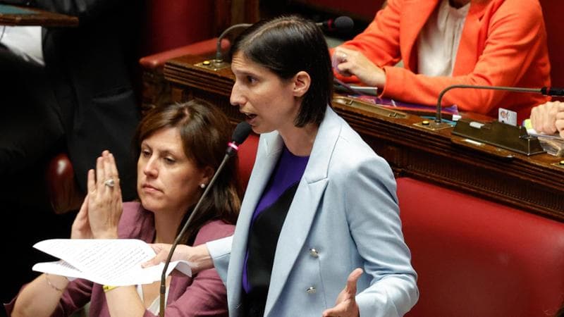 La destra congela il salario minimo. Le opposizioni: “Lavoratori traditi”