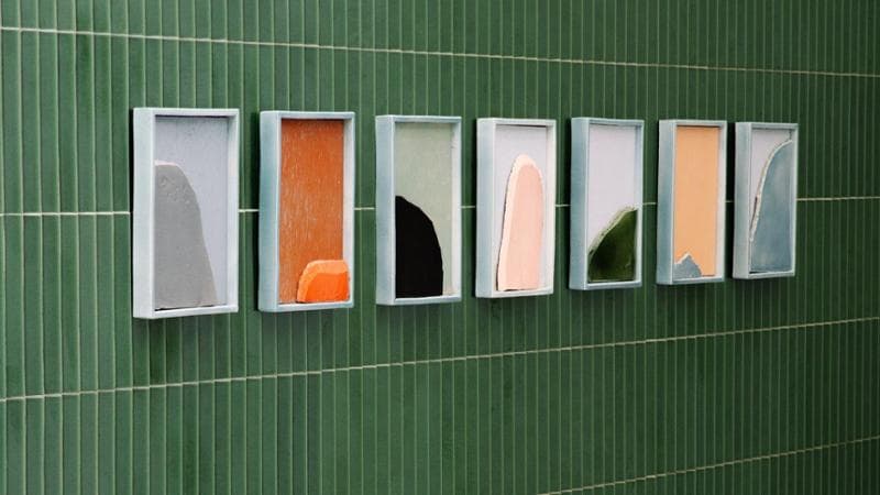 Bassorilievi e piastrelle Rombini di Mutina (foto Camille Lemonnier)
