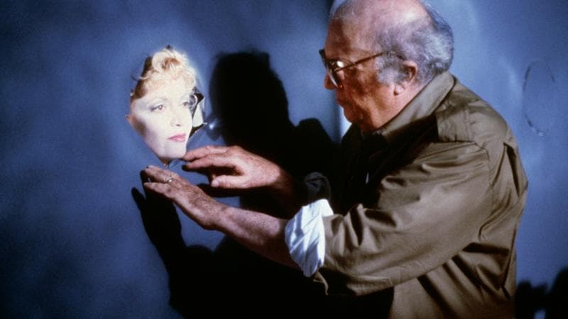 Federico Fellini nel 1989 sul set de&nbsp;La voce della Luna
