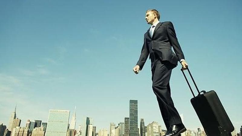 Le regole del bon ton in volo per chi viaggia per lavoro