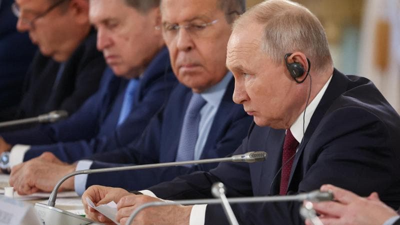 Gli emissari di Cina e Turchia vanno in pressing su Putin. Ma Mosca non ferma i missili