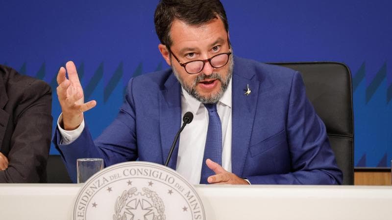 Tassa sugli extraprofitti delle banche, come funziona il maxi prelievo sugli istituti