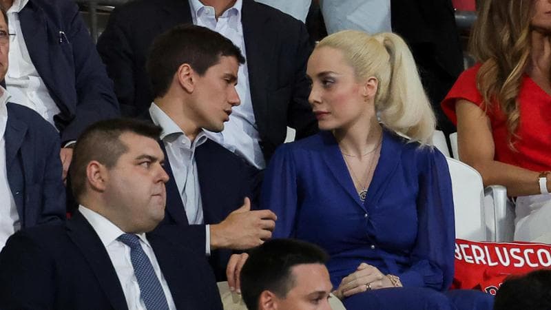 Marta Fascina e Luigi Berlusconi in tribuna allo stadio del Monza
