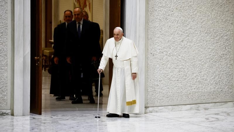 Papa Francesco: “I giovani di Lisbona vogliono la pace mentre c’è chi pianifica la guerra in sale nascoste”