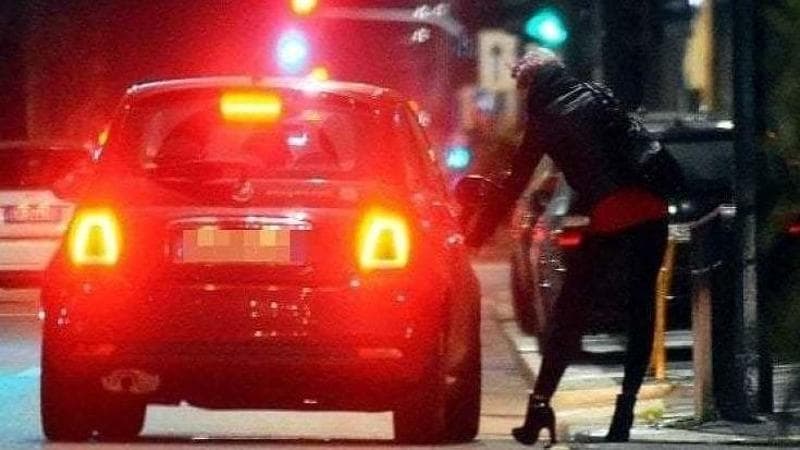 Sex worker, la proposta di legge dei Radicali: “Riconoscere il lavoro sessuale come un’autonoma e legittima professione”