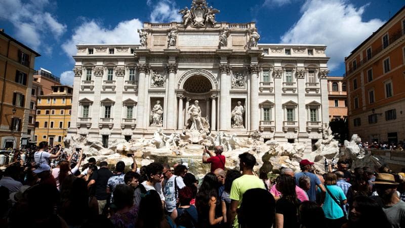 Il richiamo della Dolce Vita, così Roma è diventata la nuova capitale degli 007