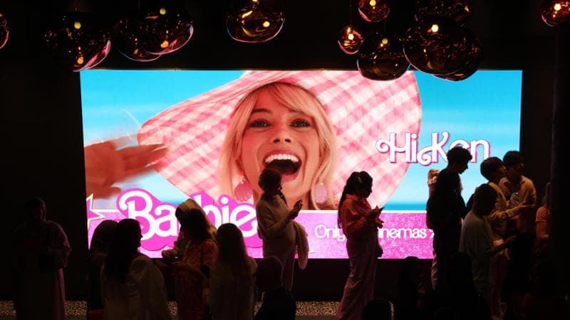 Anche Libano e Kuwait vietano Barbie: “Promuove l’omosessualità ed è contro la morale”