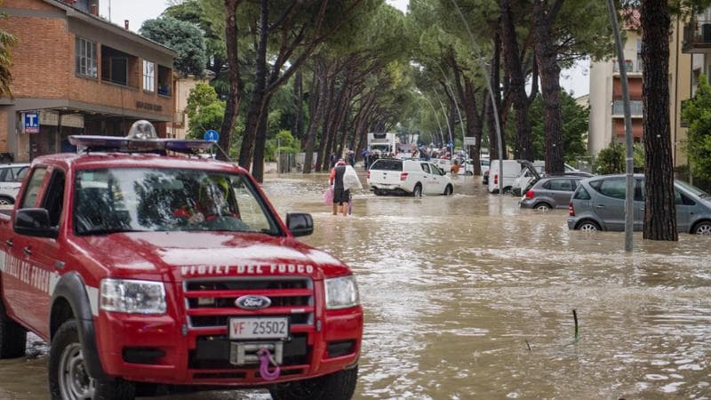 Intervento dei vigili del fuoco a Faenza durante l'ultima alluvione
