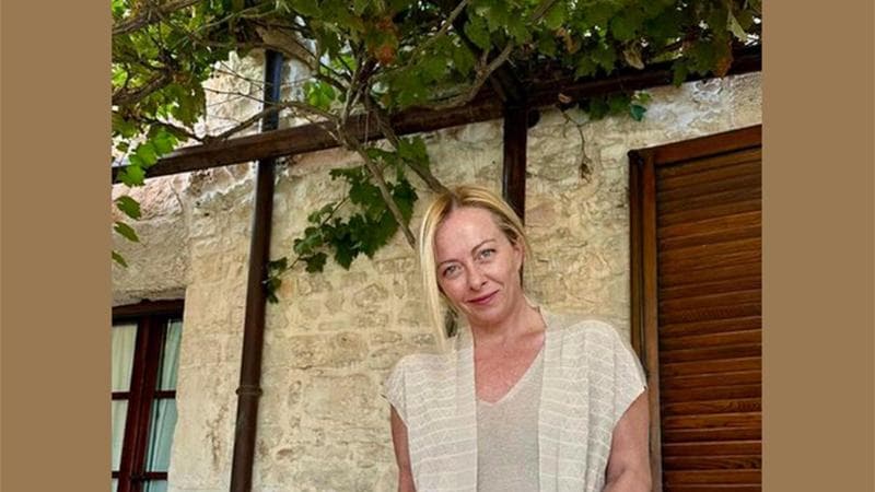 Ferie blindate e depistaggi. Meloni e Salvini in Puglia: incontro segreto in masseria