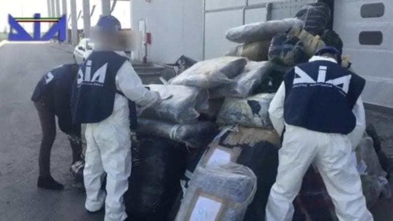 Così funziona la fabbrica cinese del contante che fornisce cash alle mafie