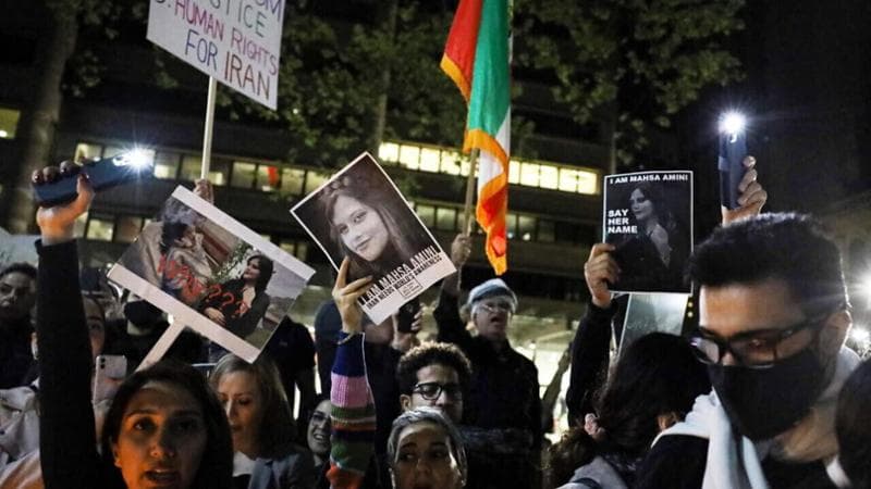 Iran, dove viene negato il diritto alle famiglie di commemorare i propri cari uccisi durante le rivolte