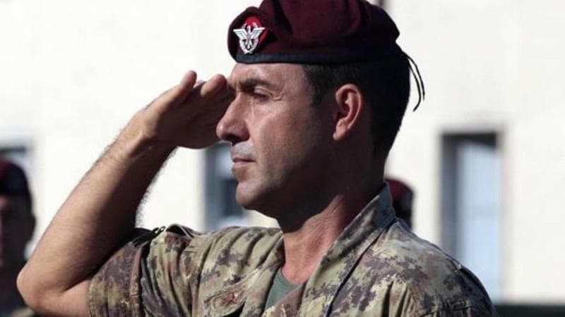 Caso Vannacci, dopo il libro omofobo nasce il movimento “Mondo al contrario”: un meeting tra i sostenitori del generale