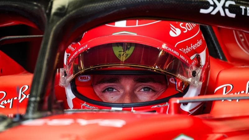 Charles Leclerc: “Non mi cambierei con Verstappen, porte aperte a Hamilton ma con Sainz sto bene: discutere ci motiva”