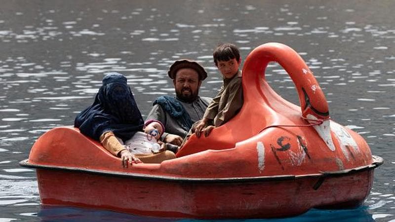 Afghanistan, nuovo editto dei talebani contro le donne: non potranno più andare al parco nazionale di Bamiyan