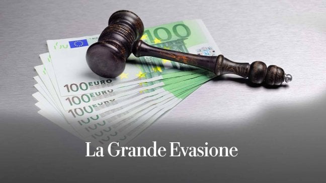 <a href="https://puntoitalia.online/ztest/redesign2020/premium/longform/2023/08/04/news/longform__evasione_fiscale-410041637/"><span style="font-family: "Helvetica Neue"; color: black;">Ci sono trecentomila contribuenti che devono al Fisco oltre 500 mila euro a testa: 795 miliardi di tasse che l&rsquo;Agenzia delle Entrate non riesce a recuperare<i> </i></span></a>