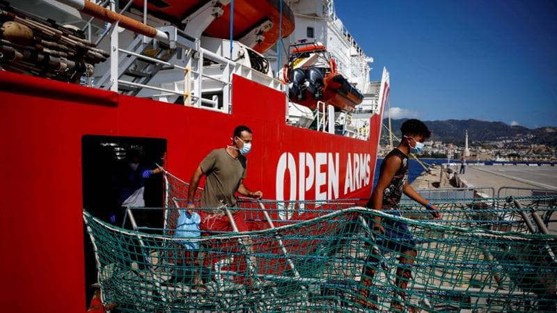 Ong sotto attacco, riparte la guerra del governo alla flotta civile: “Siamo capri espiatori”. Appello all’Ue: “Intervenga contro l’Italia”