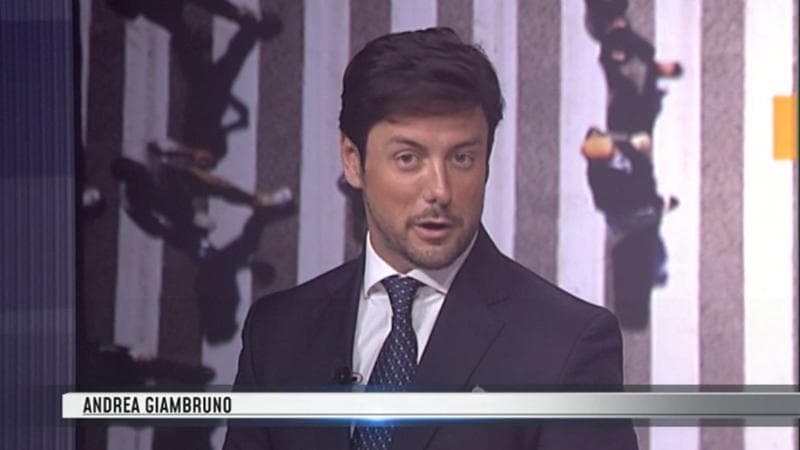 Giambruno, compagno di Giorgia Meloni: “Se eviti di ubriacarti, non ti stuprano”. Le opposizioni: “Intervengano la premier e Mediaset”