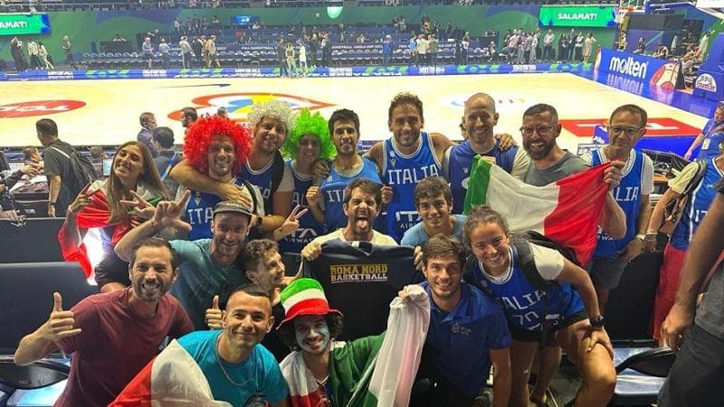 I tre di Manila: oltre 10mila km per tifare l’Italia del basket