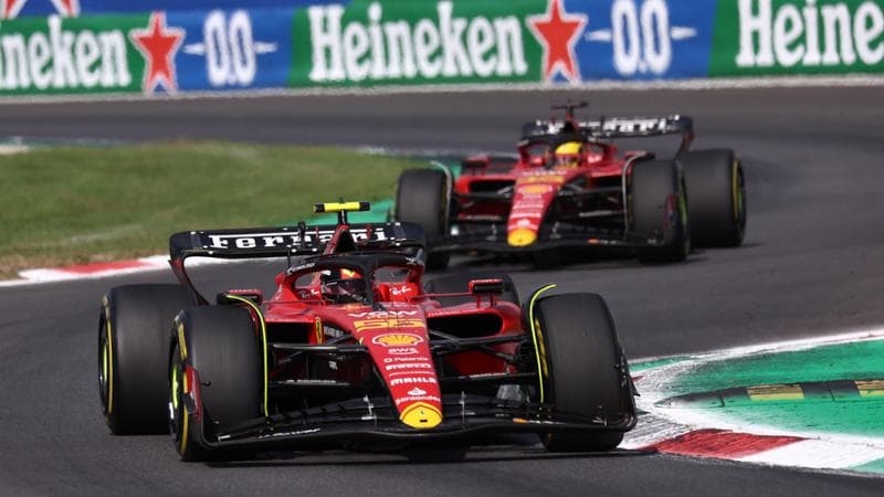 Ferrari, meritocrazia al potere: tra Leclerc e Sainz decide la pista