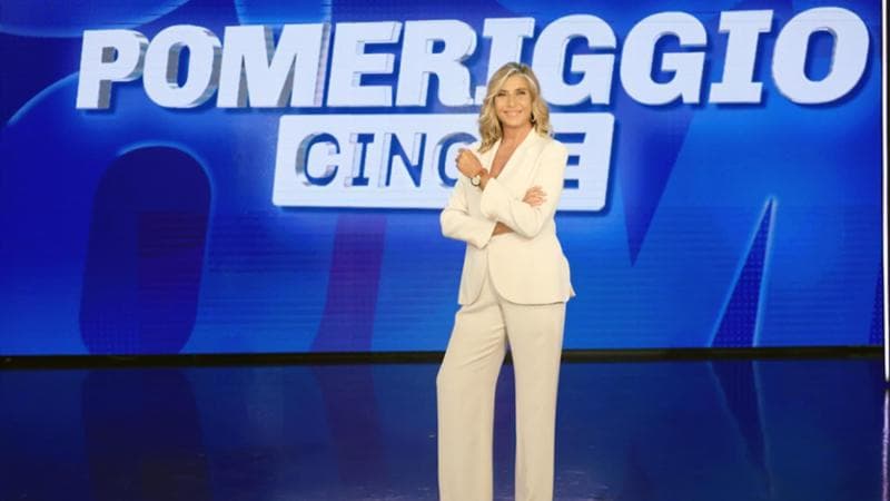 “Pomeriggio 5” di Myrta Merlino perde pezzi, dopo solo una puntata cambiato il regista